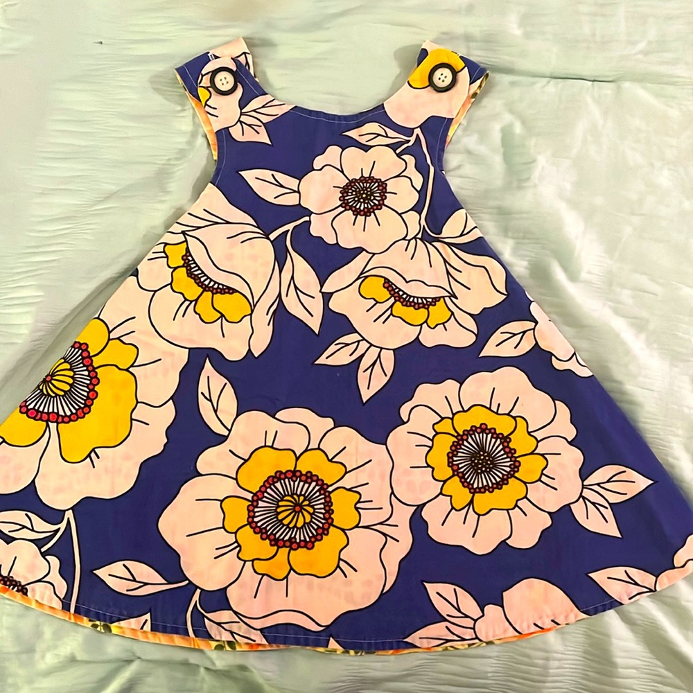 Right Bank Babies 💛💙Size 2T Dress🩷💚